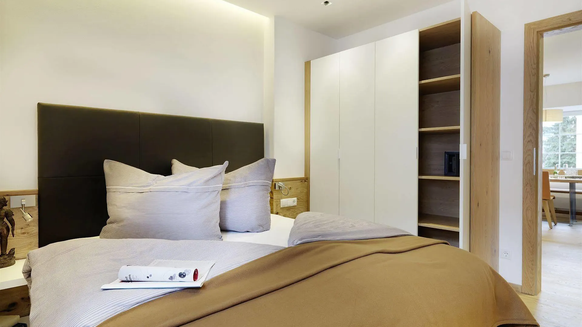 Riedz Apartments Innsbruck- Zentrales Apartmenthaus Mit Gruener Oase Austria